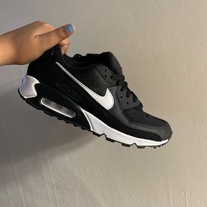 Black & white Airmax90 size 8.5 women.
